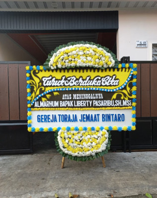 Papan Bunga Duka di Tlogo