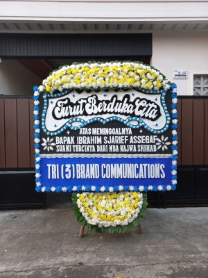 Papan Bunga Duka di Tlogo